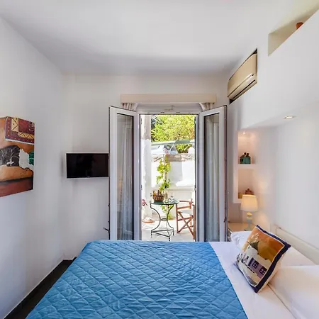 玛格丽塔公寓酒店 Páros