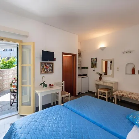 玛格丽塔公寓酒店 * Páros